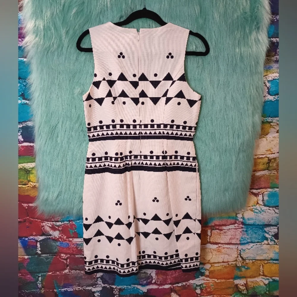J Crew White and Navy Blue Pattern Sleeveless Back Zip Dress Size 6 - Picture 6 of 9